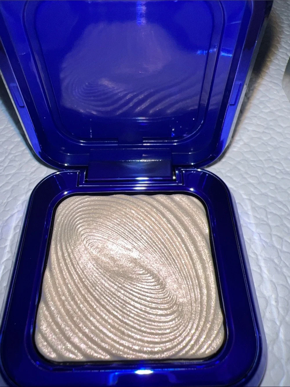 Kiko Lumiverse Limited Edition duo eyeshadow and lipbalm.